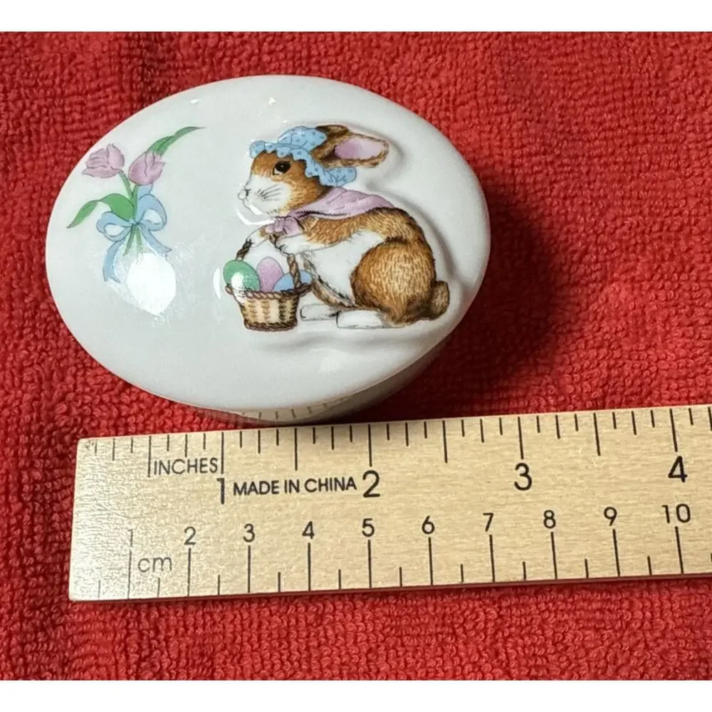 Vintage Bunny Trinket Box Ceramic Rabbit Easter Basket With Lid - Easter